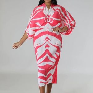 SOLD OUT PLEATED BALLOON SLEEVE DRESS